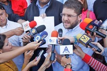 Alcalde de Lechería enfrentará juicio en tribunales de menor...
