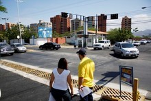 Alcaldía arrancó primer plan de asfaltado para Lechería