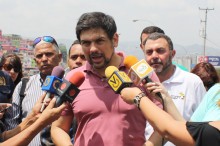 Carlos Ocariz: Alcaldía de Sucre rehabilitó calle de acceso ...