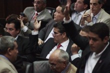 Rafael Guzmán: “BCV no puede seguir siendo controlado por ca...