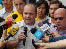 Ángel Medina condenó persecución a disidencia política en Ve...