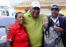 Orlando Ceballos pidió a Virgen de Copacabana paz y fuerza p...