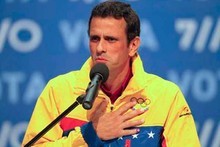 Capriles al Gobierno: Su persecución es conmigo, no metan a ...