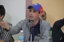 Capriles: Los venezolanos no podemos esperar meses para un c...