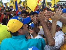 Capriles: El país completo se movilizará si el CNE no anunci...