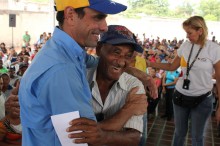 Capriles entregará 7 mil 230 becas durante año escolar 2015 ...