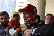 Capriles: Es muy grave que la poca comida existente se la qu...