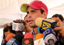 Capriles acusó a Cabello de enviar encapuchados para causar ...