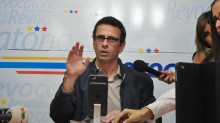 Capriles instó a la FANB a elegir entre la Constitución y el...
