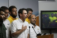 Capriles pide definir fecha para elegir candidato presidenci...