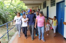 Capriles: Tenemos que levantar la voz para que los maestros ...