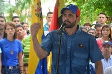 Capriles: Gobierno prefiere que el pueblo pague aumento de l...