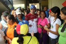 Capriles: El único camino para derrotar la violencia es fort...
