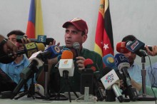 Capriles alertó que CNE y Gobierno estarían negociando para ...