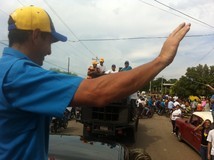 Capriles: Si no damos una señal de cambio el #8D, esto va a ...