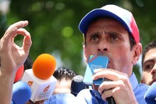 Capriles: "El voto es el arma más poderosa contra Madur...
