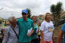 Capriles entregó obras de infraestructura social en el munic...