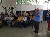 Capriles: Ejecutivo central quiere que le bajemos la santama...