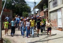 Capriles critica campaña para desmotivar el voto por opcione...