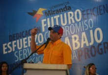 Capriles pidió al pueblo oficialista no sacrificar su futuro...