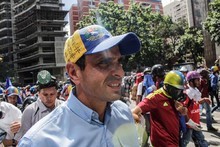 Capriles: La calle es el camino para que la constituyente no...