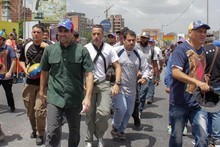 Capriles: Debemos continuar con la presión para evitar el fr...