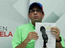 Capriles exigió al CNE extender horario de validación de fir...