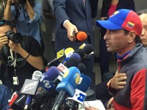 Capriles: "El país no acepta un podría. Se mantiene la ...
