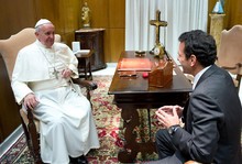 Capriles arribó a Venezuela luego de visita al Vaticano