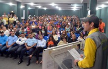 Capriles: Algo se está haciendo mal porque las necesidades b...