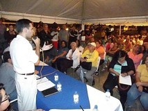 Alcalde Carlos García se reúne con vecinos de la parroquia S...