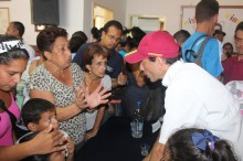 Capriles inspeccionó mejoras en escuela Cruz del Valle Rodrí...