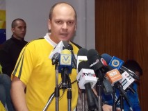 Ángel Medina: En Venezuela tiene que haber poderes que sirva...