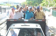 Capriles encabezó caravana por municipios Plaza y Zamora del...
