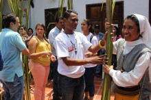 Alcaldía de Sucre entrega palmas a 60 centros religiosos del...