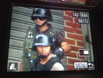 Capriles difundió fotos de sujetos armados comandados por Re...