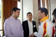 Capriles: Hicimos planteamientos concretos y la próxima reun...