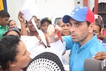 Capriles: Decir que no hay alimentos porque se los llevan fu...