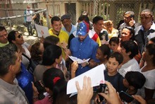 Capriles: Al gobierno lo que le interesa es mantener la pobr...