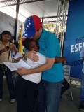 Gobernador Capriles entregó becas a más de mil estudiantes b...