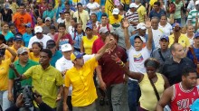 Capriles: “Votar por este gobierno significaría negarnos la ...