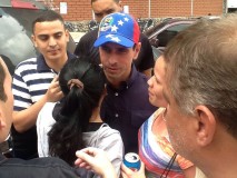 Capriles: La única cola sabrosa es para validar la firma y r...
