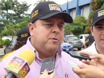 Jesús Báez: “Maduro debió aprobarle al pueblo el mismo aumen...