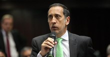 José Guerra: “Hace falta un cambio político y económico para...