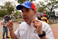 José Antonio Mendoza: Seguiremos luchando en las calles hast...