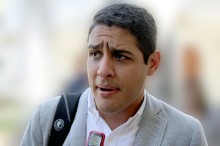 José Manuel Olivares: TSJ demuestra la bajeza de Maduro al d...