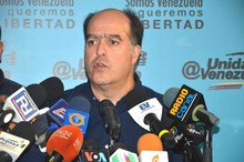 Julio Borges dice que el Gobierno ofrece atrasar comicios pr...