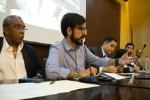 Miguel Pizarro: MUD juramenta a Comités de Defensa de la Con...