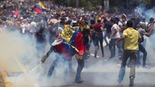 EE.UU. pide a Maduro dejar de silenciar a la oposición