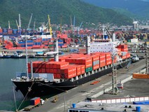 Advierten que retrasos en los puertos agravan la escasez